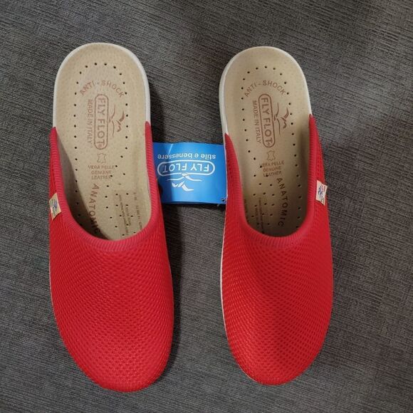Ladies Red  FlyFlot Wide Fit Clogs size 39 US 8 - Picture 6 of 16